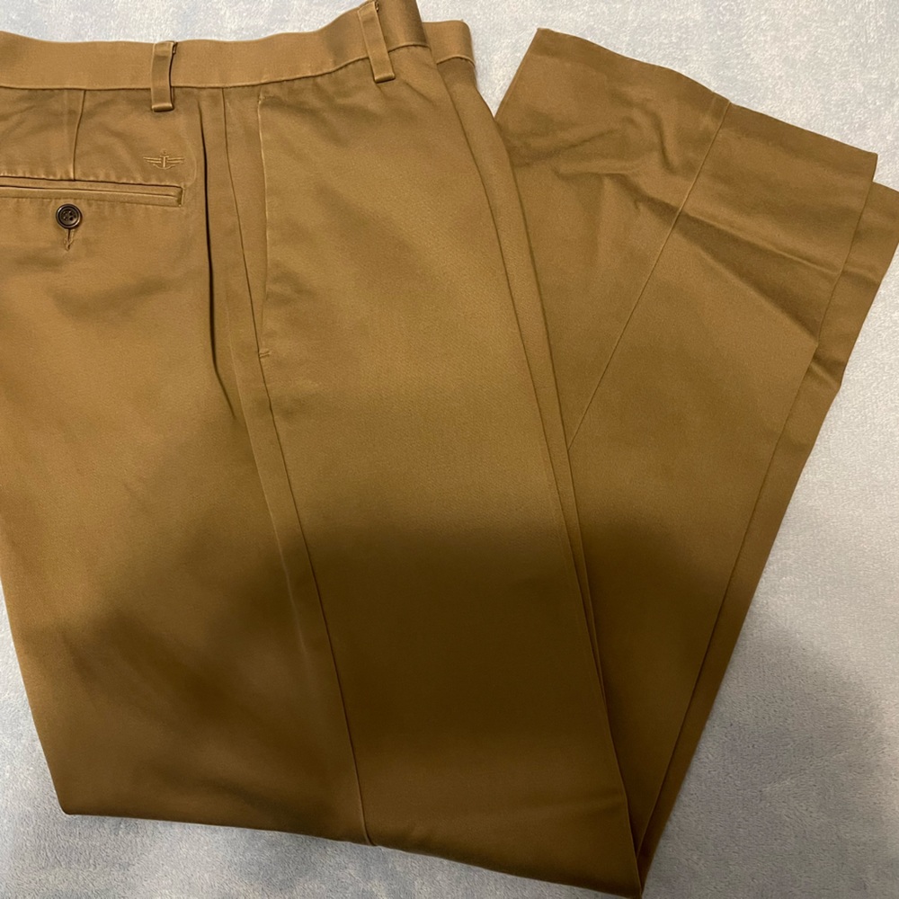 DOCKERS D3 CLASSIC FIT 32x30 TAUPE BROWN MENS STRAIGHT FRONT DRESS PANTS